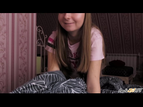 ❤️ Blondie Sucks BFF ของเธออย่างสุดซึ้งและได้รับ Cum ในปากของเธอ เย็ด ที่ th.filmepornonline.ru ❌️